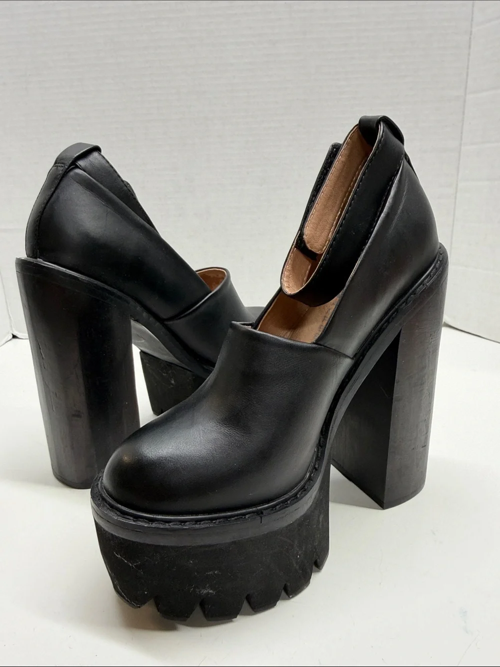 Jeffrey Campbell Scully Platform Heels Lug Sole High Heel Shoes Black Size 6.5